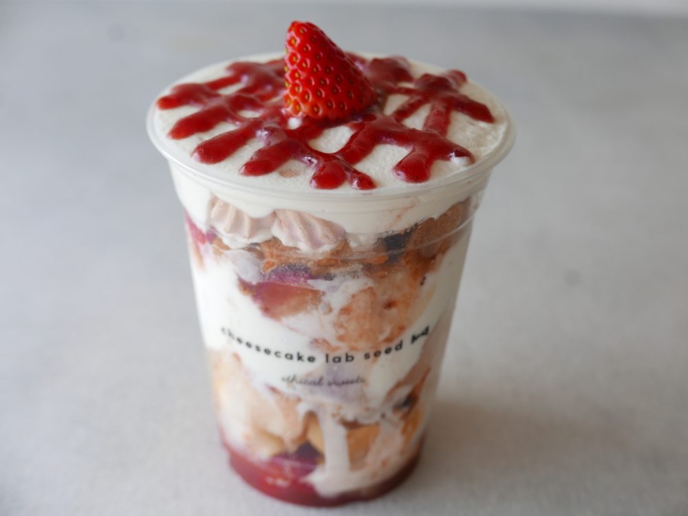 苺マキアートはしっこチーズケーキ - cheesecake lab seed [チーズ